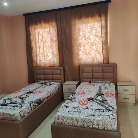Grandino Rooms & Apartments Ulcinj Buitenkant foto