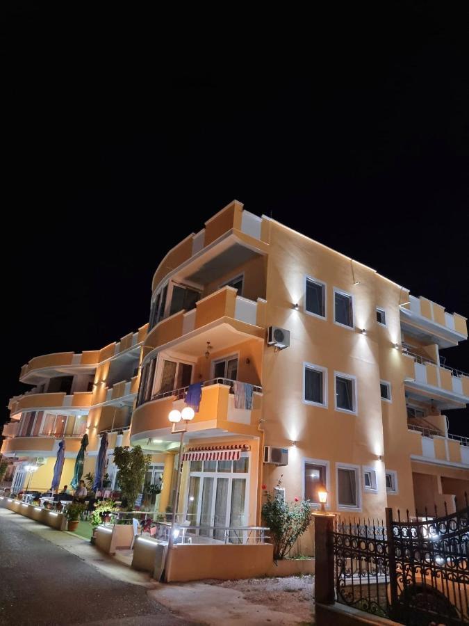 Grandino Rooms & Apartments Ulcinj Buitenkant foto