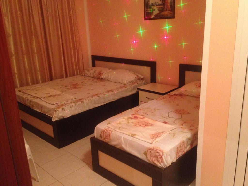 Grandino Rooms & Apartments Ulcinj Buitenkant foto