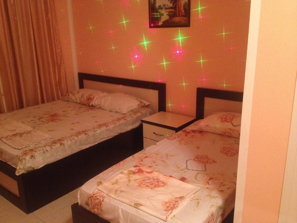 Grandino Rooms & Apartments Ulcinj Buitenkant foto