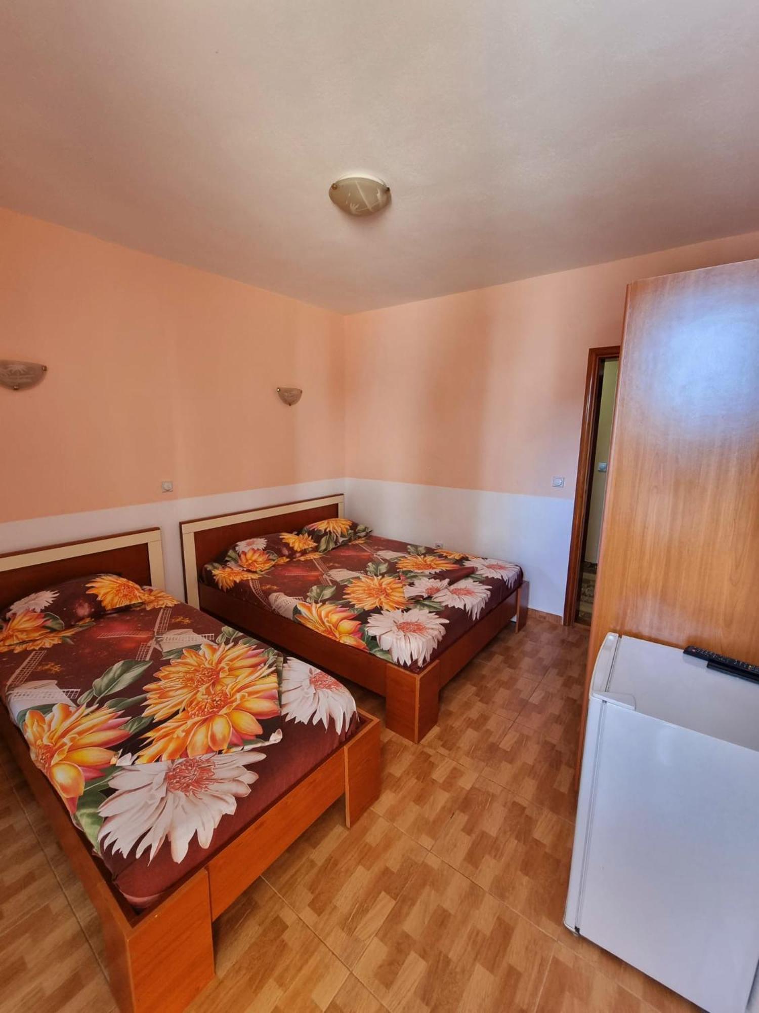 Grandino Rooms & Apartments Ulcinj Kamer foto