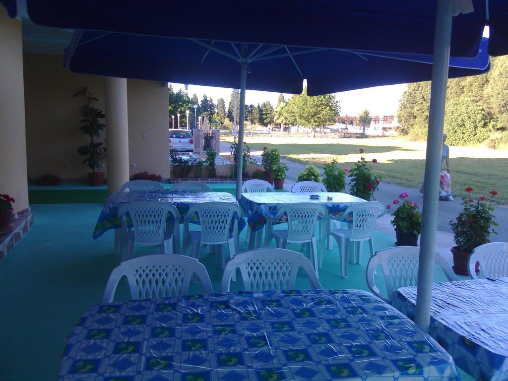 Grandino Rooms & Apartments Ulcinj Kamer foto