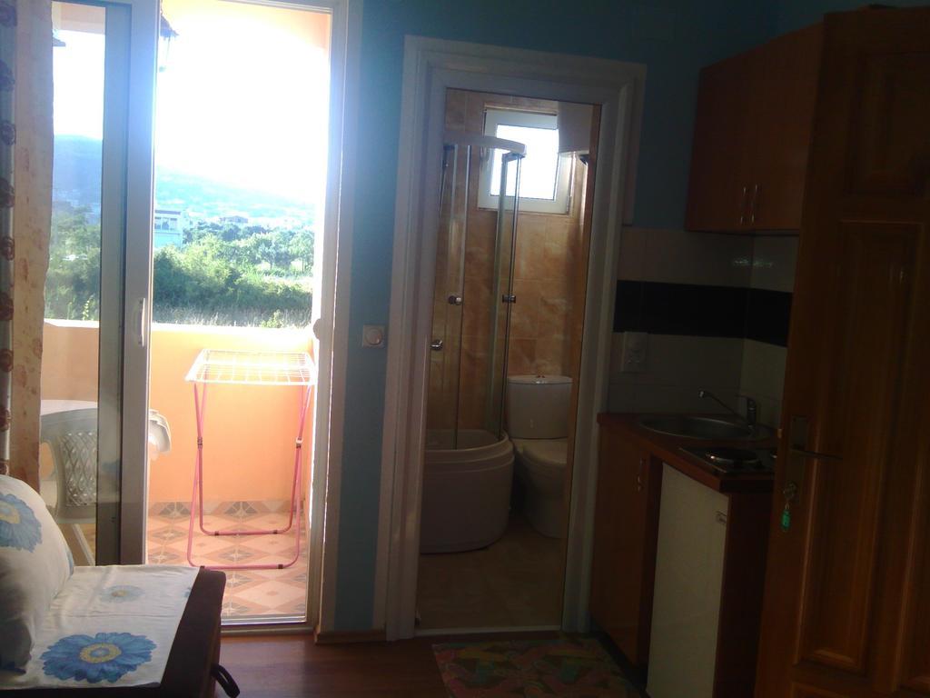 Grandino Rooms & Apartments Ulcinj Buitenkant foto