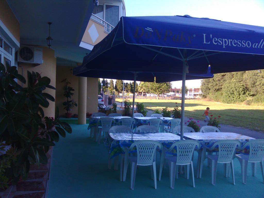 Grandino Rooms & Apartments Ulcinj Kamer foto