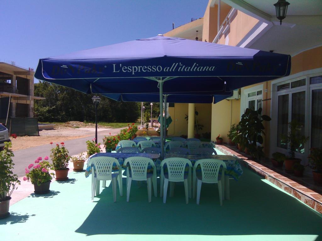 Grandino Rooms & Apartments Ulcinj Kamer foto
